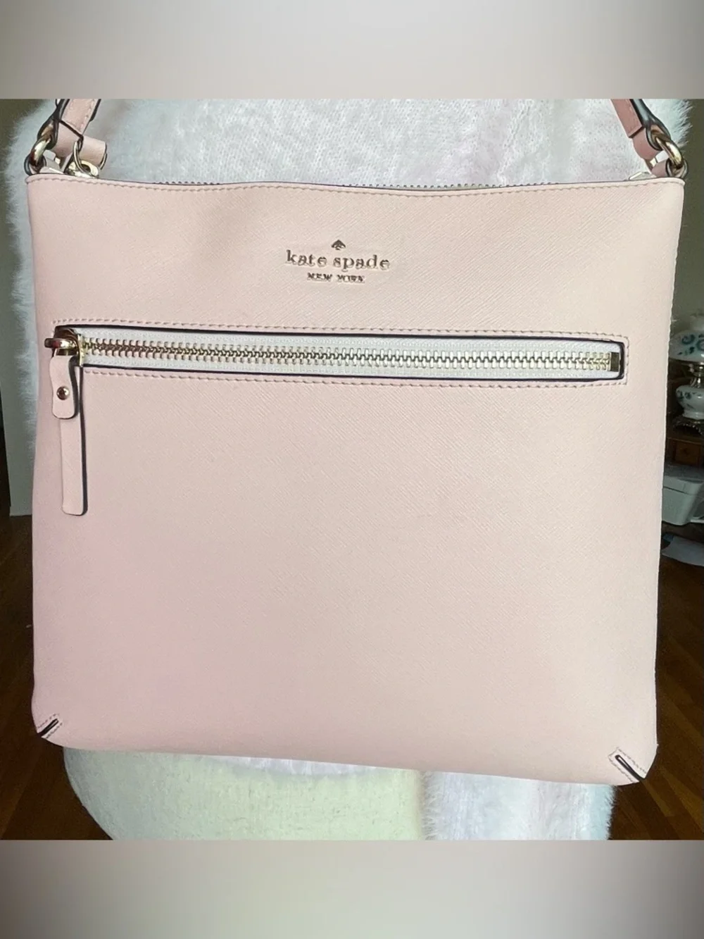 kate spade- Laurel Way- Saffiano Leather Crossbody Chalk Pink (VGUC)- purse